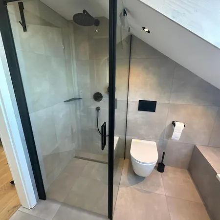 Alb - Gemuetliche Mit Balkon *