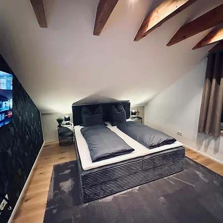 Alb - Gemuetliche Mit Balkon 아파트 바링엔