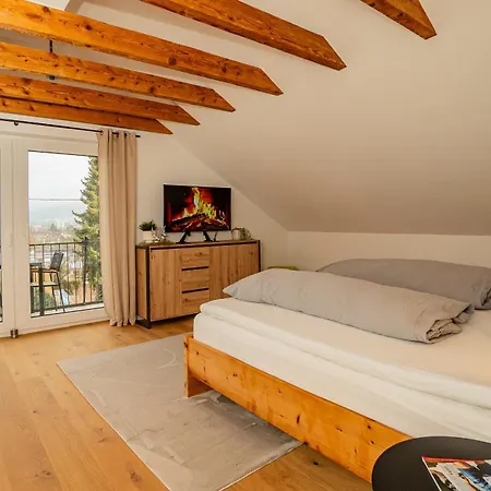 아파트 Alb - Gemuetliche Mit Balkon *