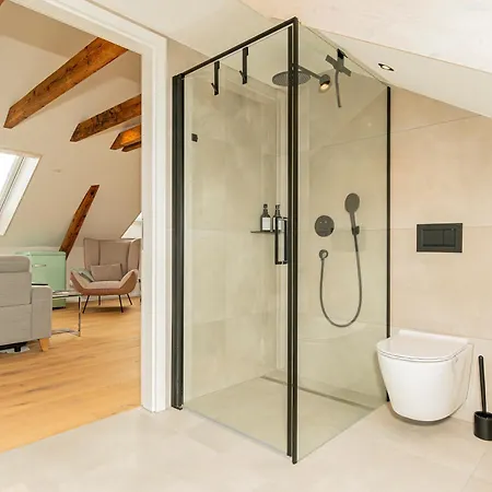 아파트 Alb - Gemuetliche Mit Balkon