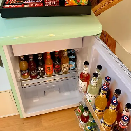 Alb - Gemuetliche Mit Balkon 아파트